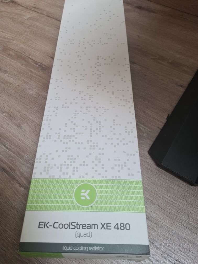 Radiador EK Coolstream XE 480 em caixa original