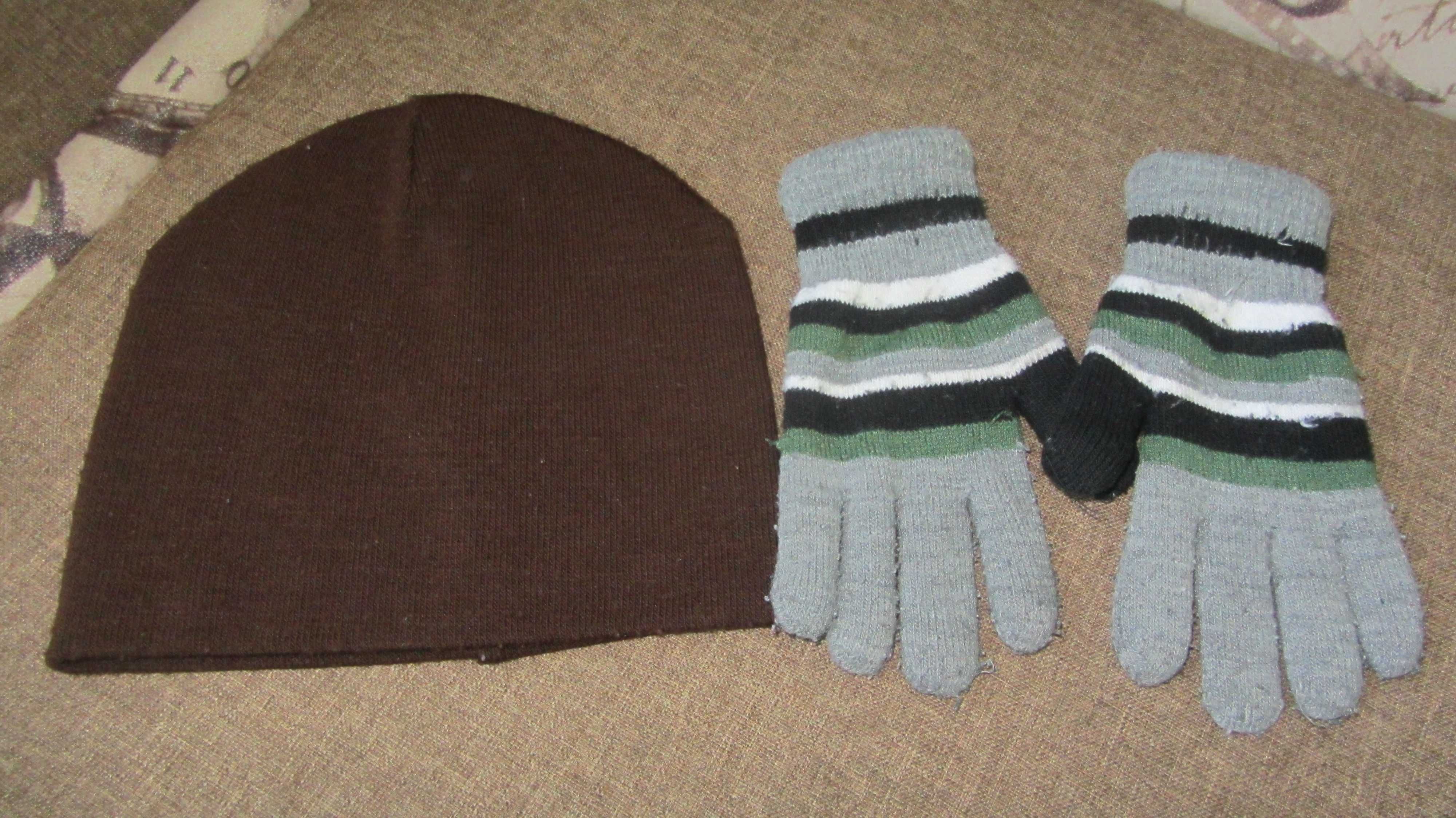 Шапка и перчатки на 6-8 лет