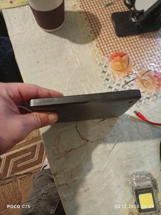 Павер банк басеус