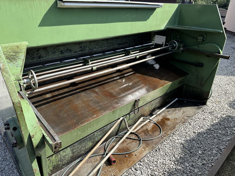 Gilotyna hydrauliczna do blachy 2500/6mm z Niemiec