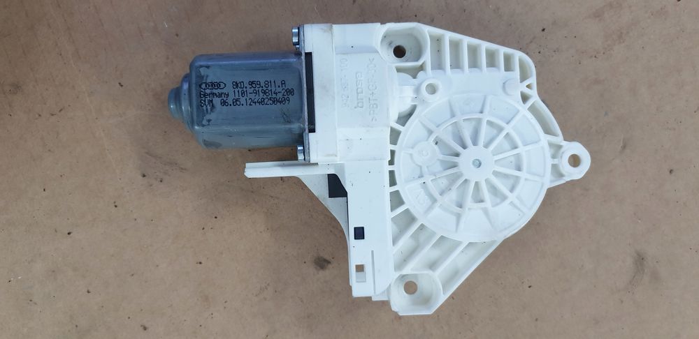 silniczek szyby audi vw 8k0959811a