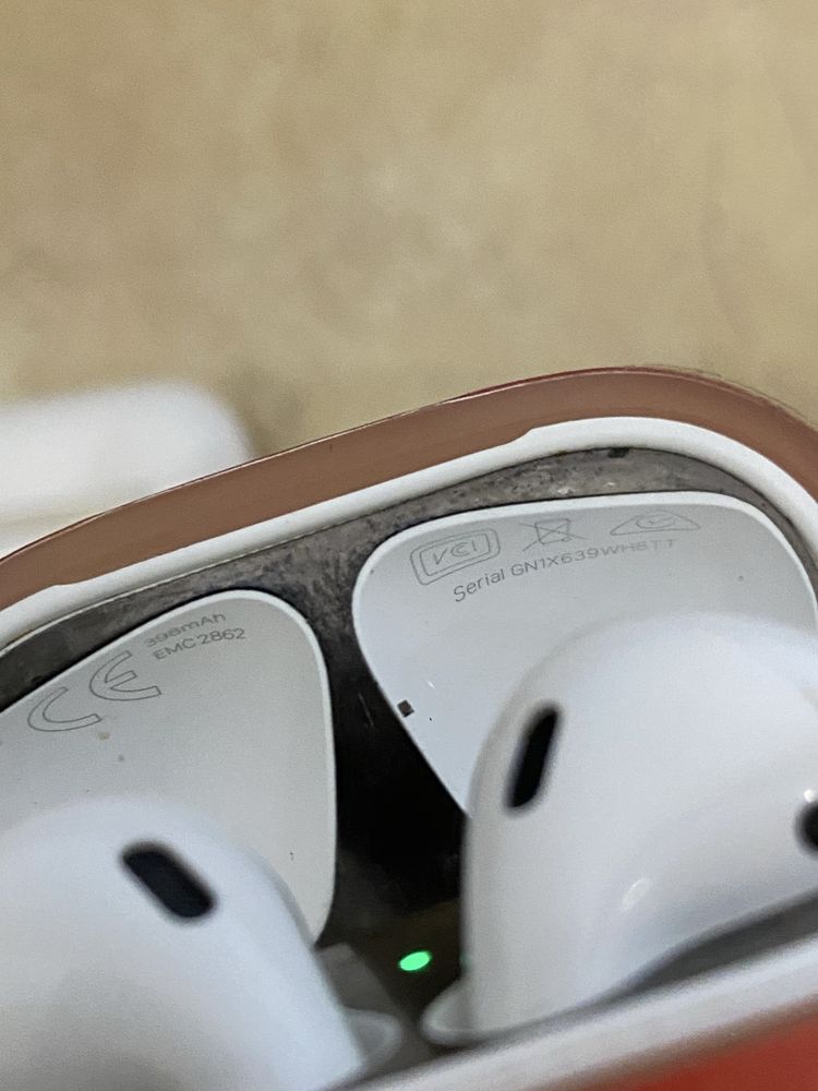 Наушники Apple AirPods 2 A1602