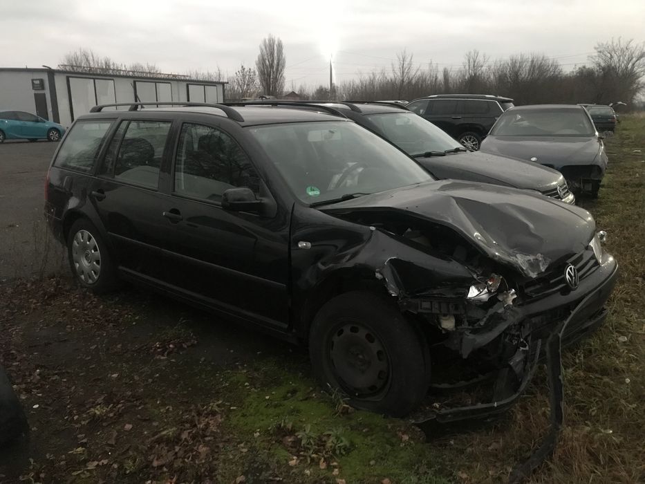 Гольф 4.  1.6 мрі бензин