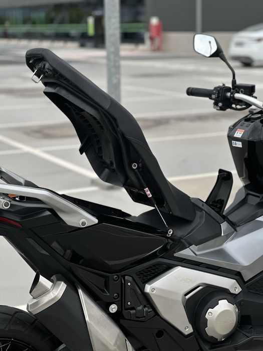 HONDA X-ADV 750 - Como Nova, C/ Topcase!