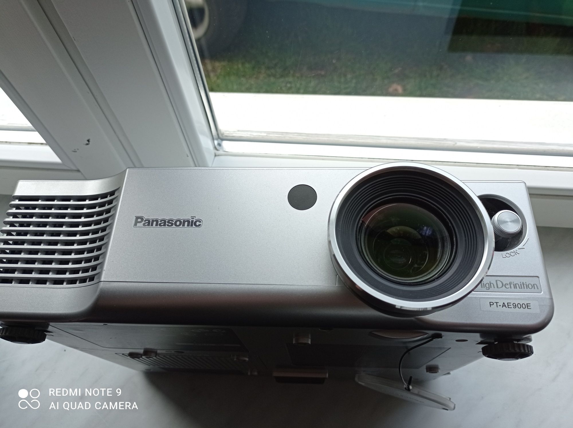 Panasonic PT-AE900E