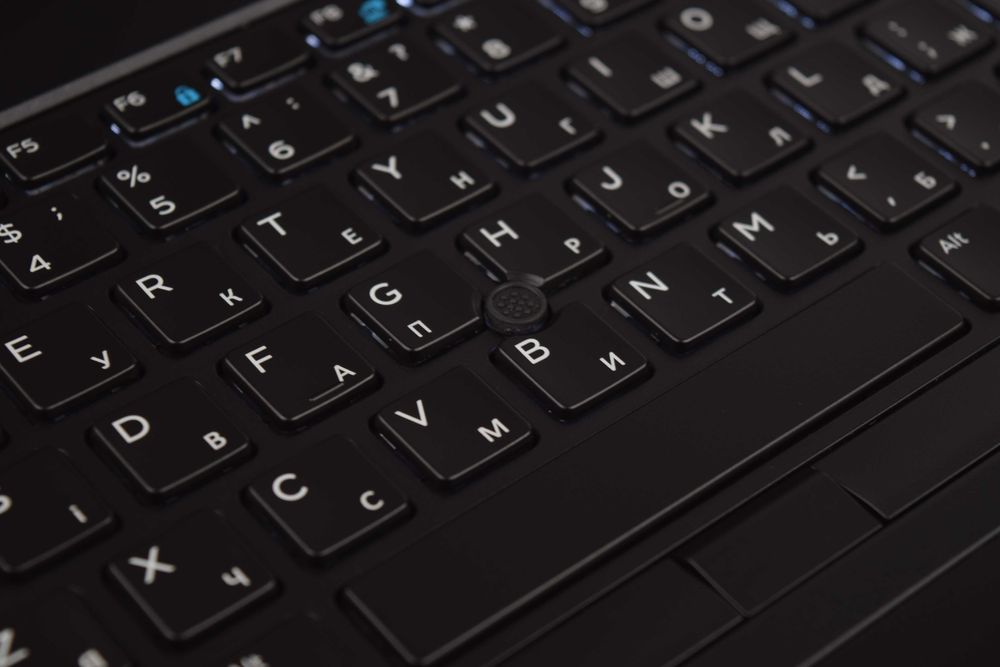 Dell Precision 7530 i7-8850H P1000 16/32/64гб 512/1тб 15.6" Ноутбук 4G