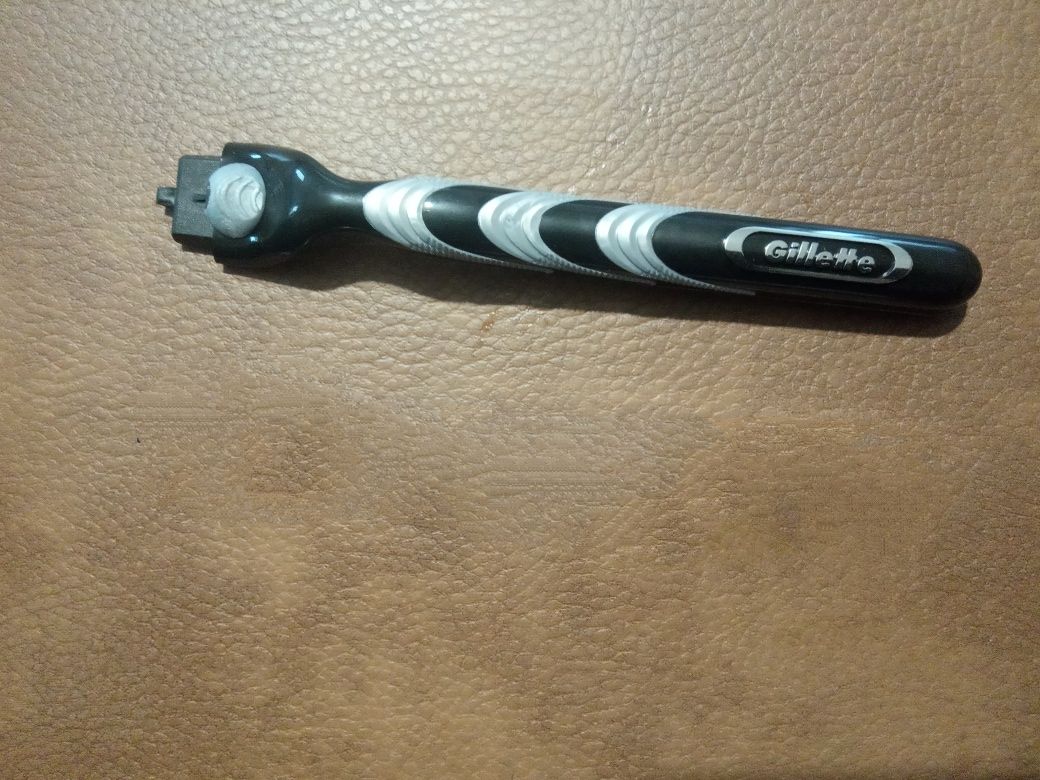 Ручка для бритвы Gillette Mach3