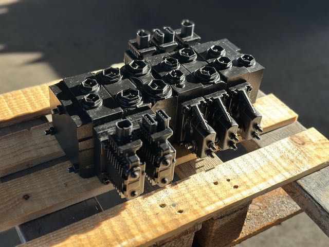 Sauer Danfoss  PVG32 rozdzielacz proplcionalnym do kruszarki