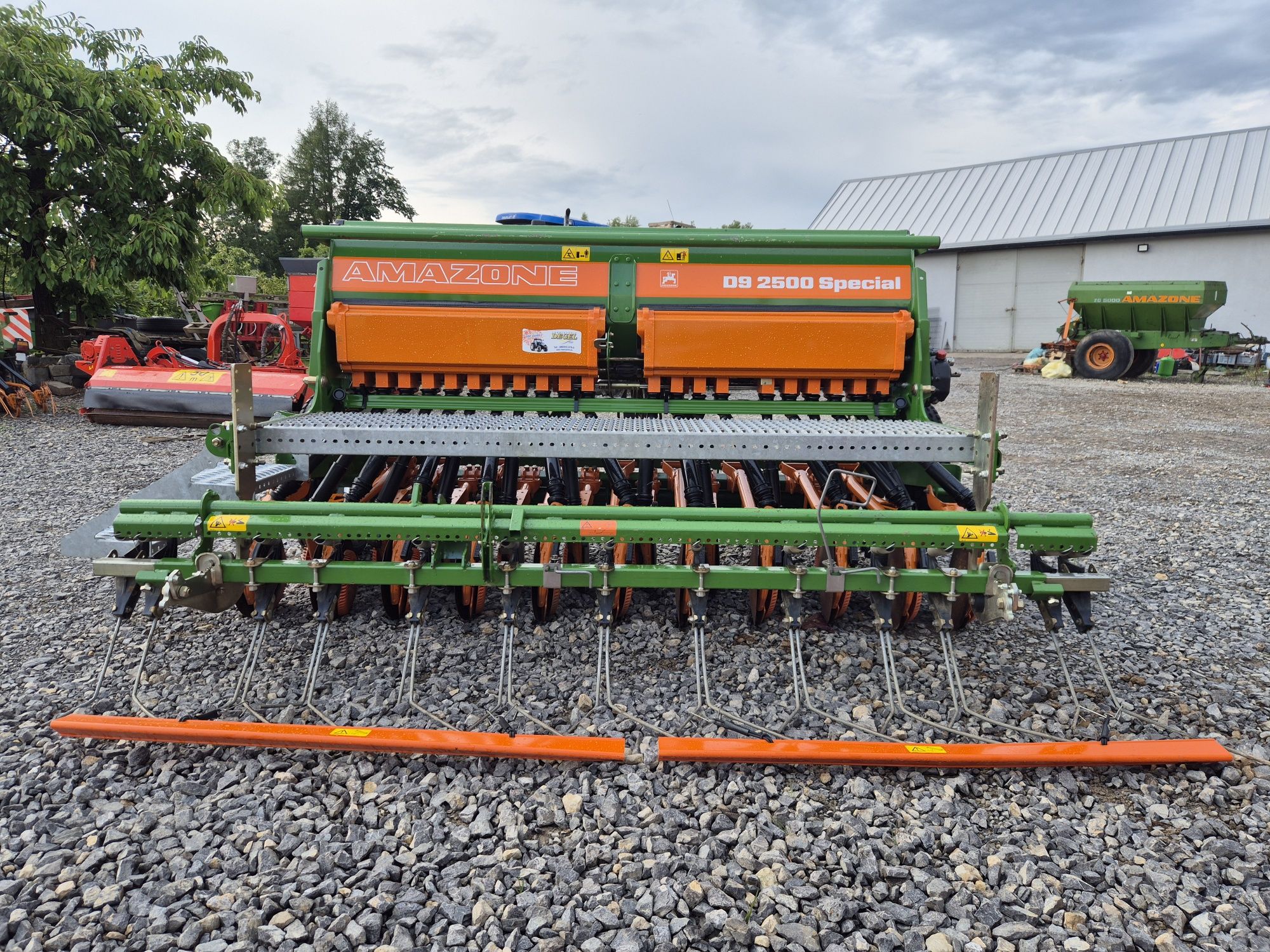 Amazone D9 2500  talerzowy 2.5m ad siewnik zbożowy  Komputer.