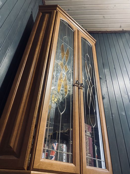 Сервант вітрина дерев’яна з Італії