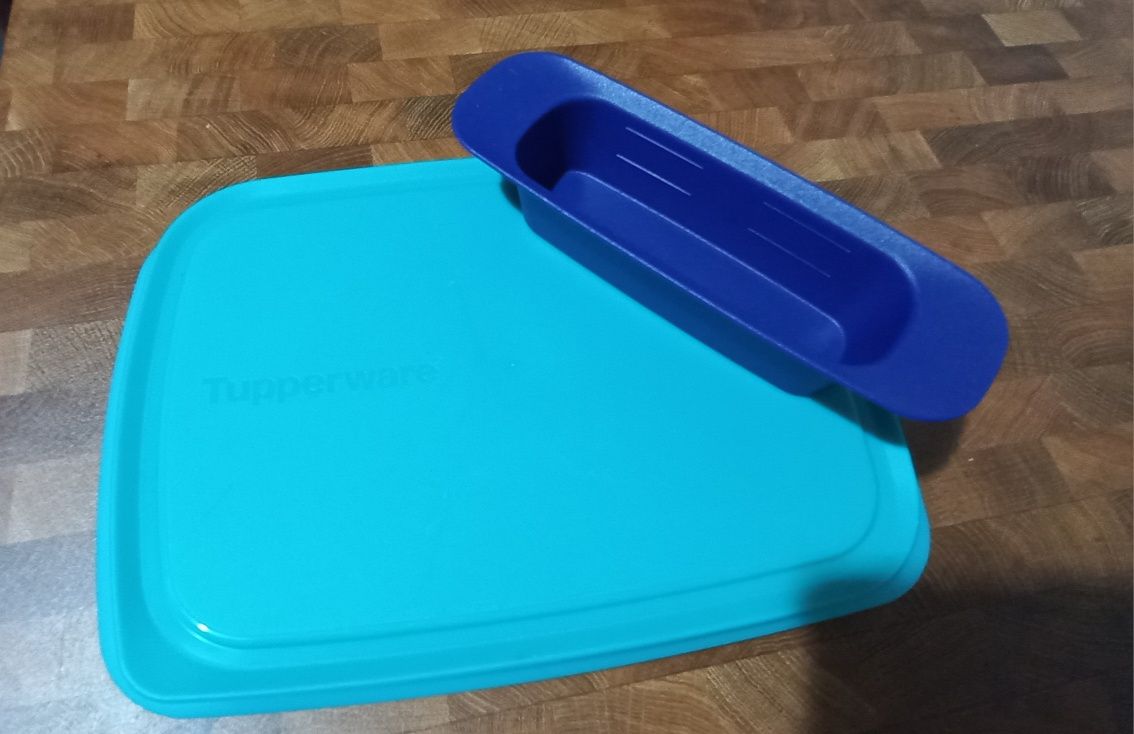 T-bar tupperware