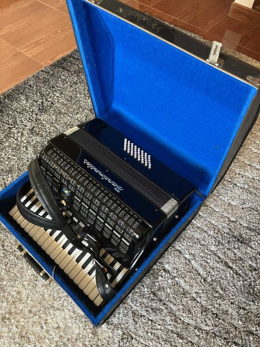 Acordeão Bandmaster – Made in DDR (Klingenthal) + Mala Original