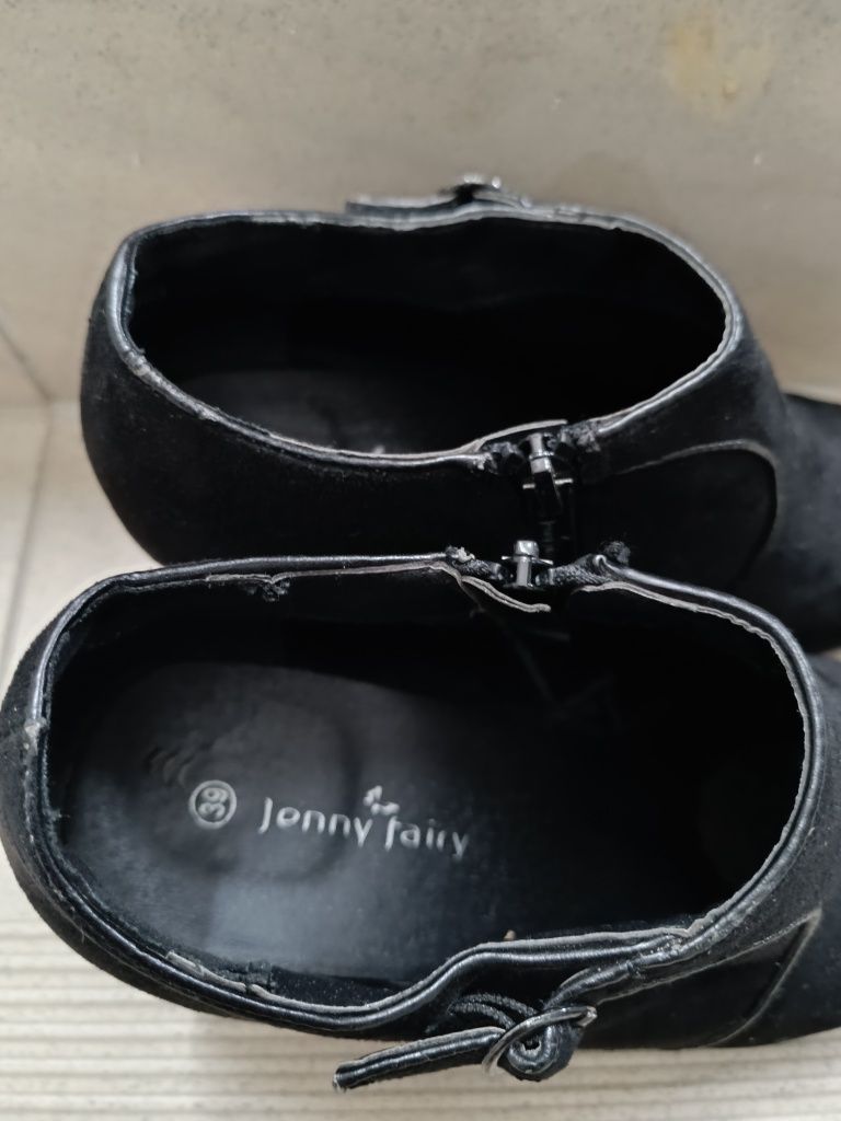 Czarne wiosenne botki z Jenny Fairy 39
