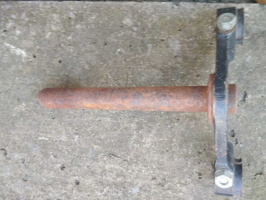 Нижняя и верхняя траверсы  ИЖ  Планета  Спорт.