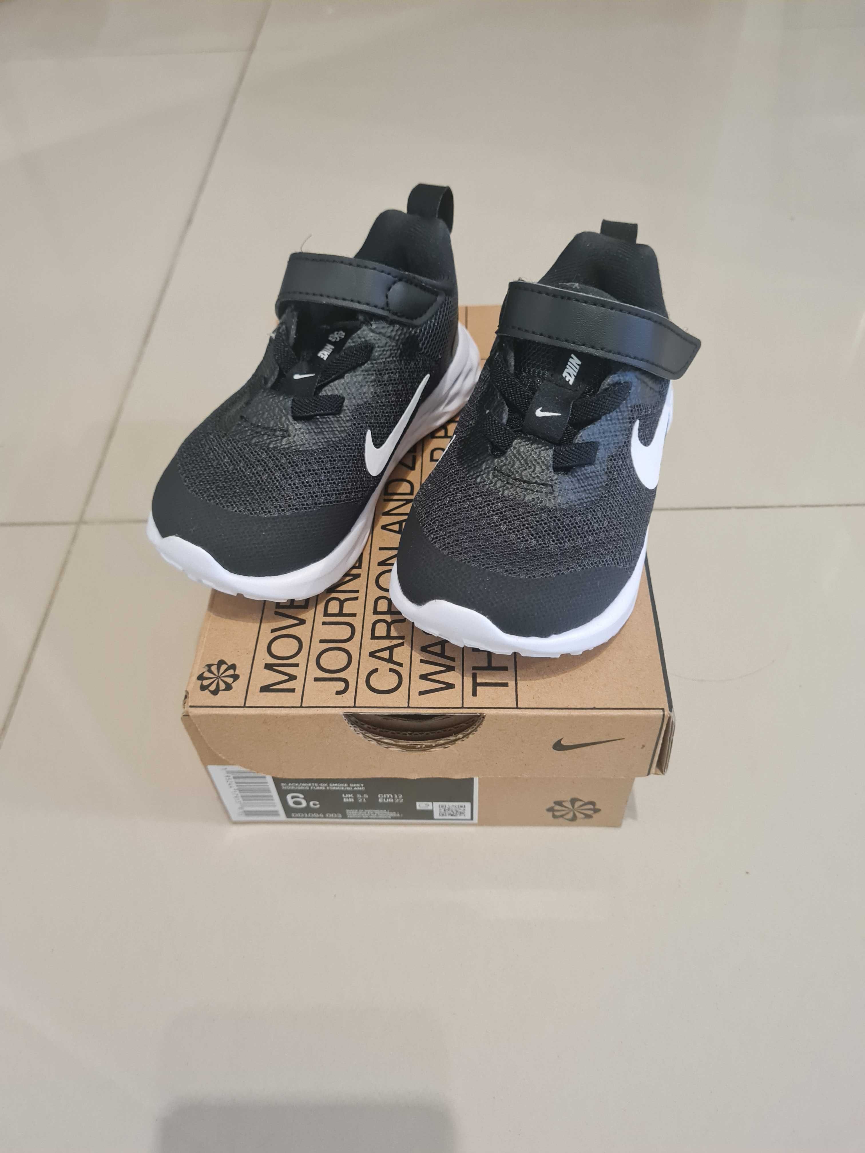 Nowe Nike Revolution 6NN rozmiar 22