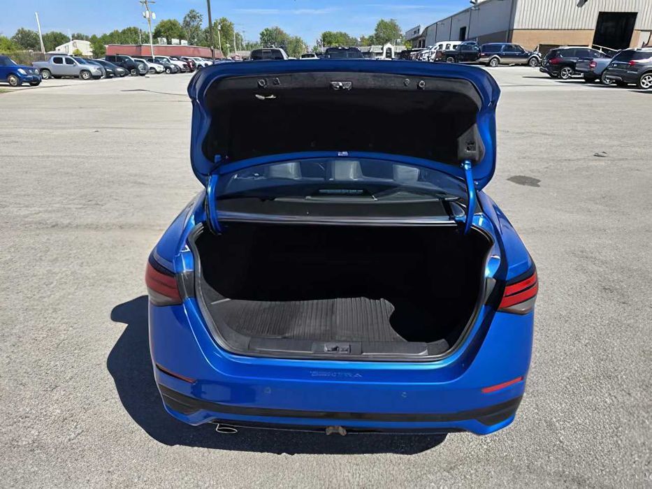 Nissan Sentra      2024