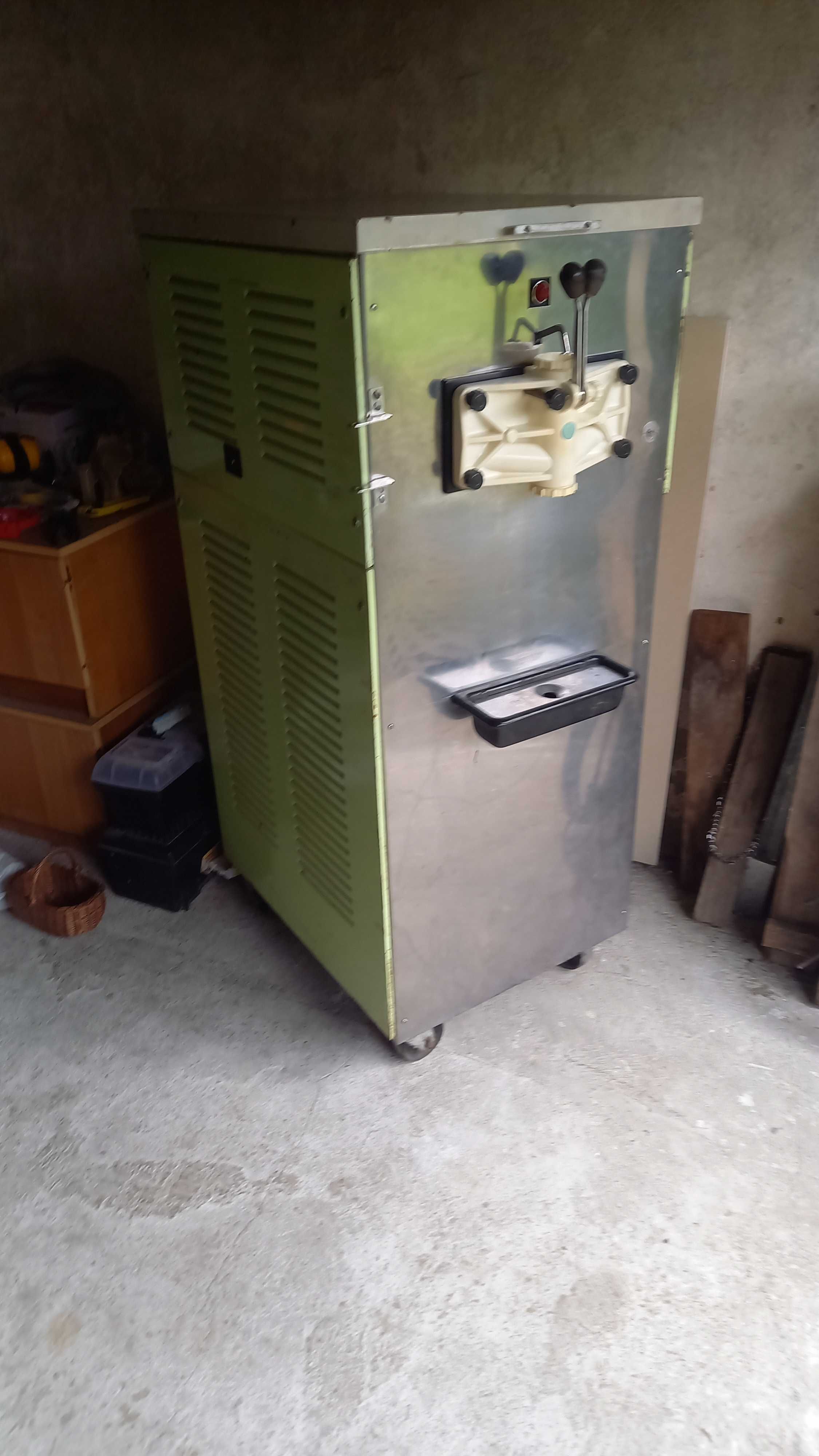Automat maszyna do lodów włoskich DDR, ILKA, dwa smaki