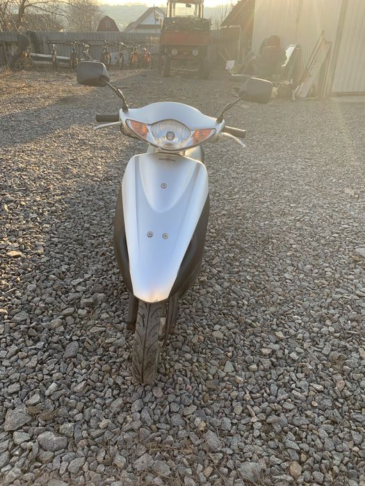 Скутер Honda dio af 56
