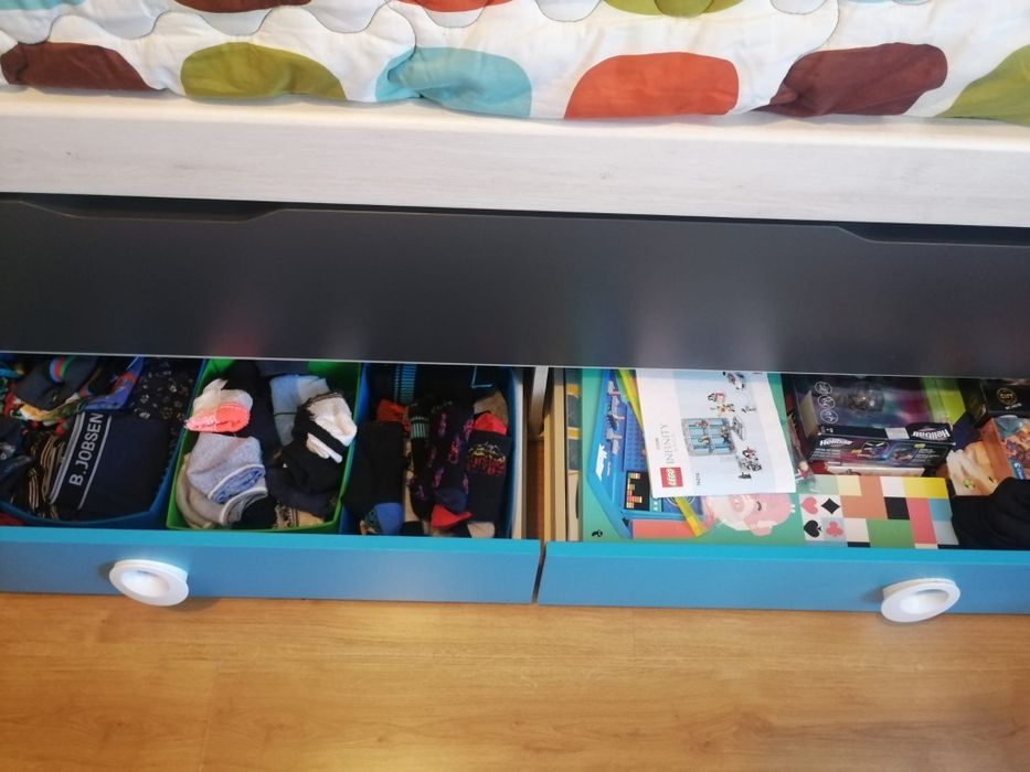 Cama dupla de solteiro