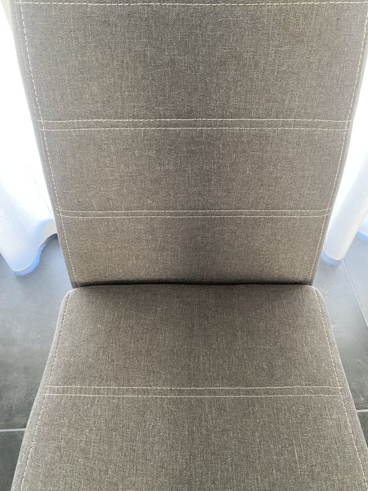 8 Cadeiras de sala de jantar