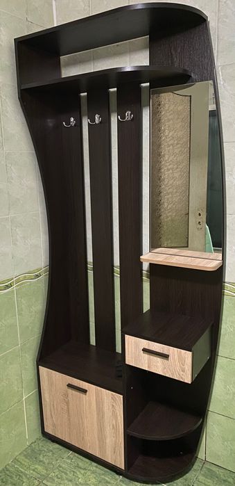 Продам новую прихожую