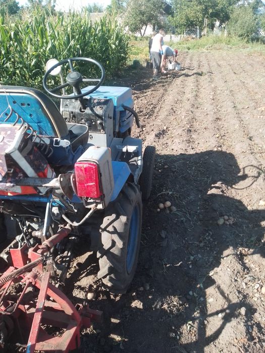 Продам трактора Т012