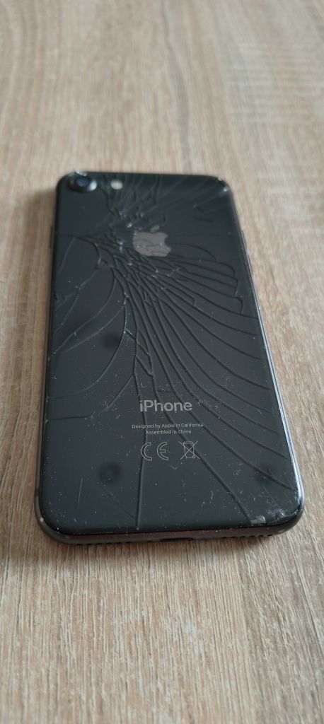 iPhone 8 MQ6G2PM/A