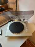 Gramofon DENON DP-300F srebrny