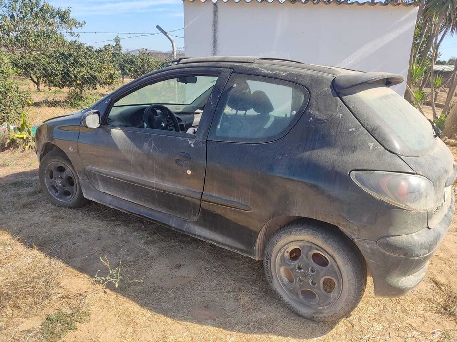 Peugeot 206  ano 2001