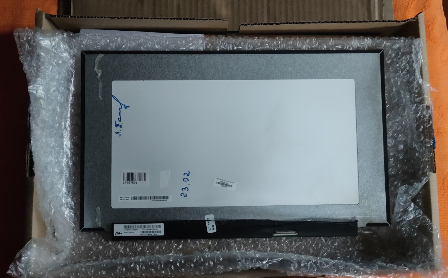 Продам IPS матрицу LG LP156WFG-SPFxF3