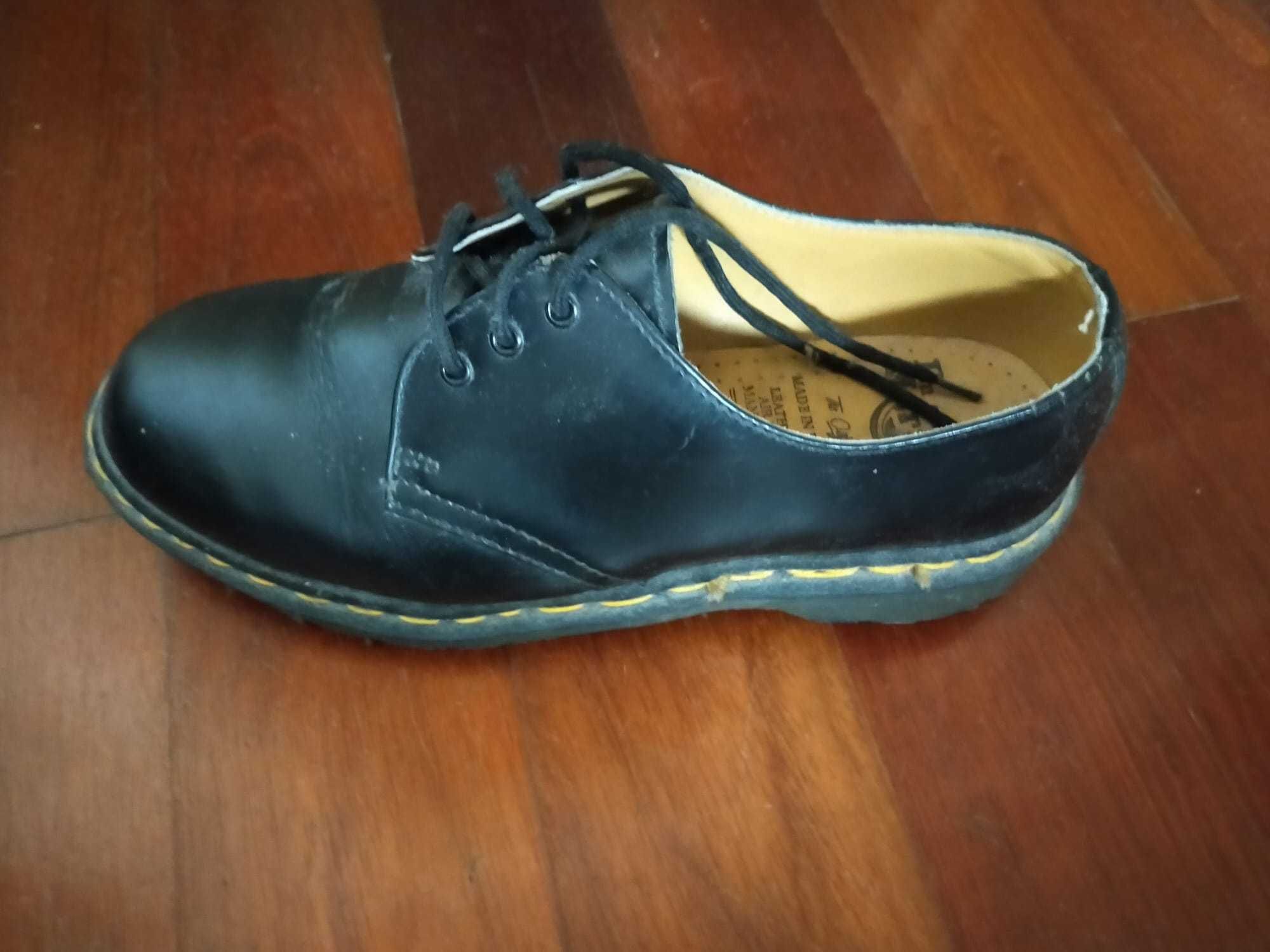 Sapatos Doc Martens