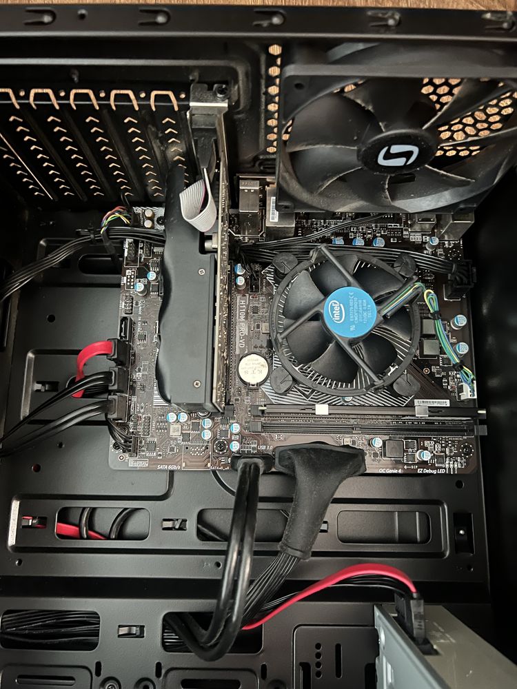 Komputer Intel Core i5 7400 3.00GHz,  pamieć RAM 8GB DDR4 17000 DIMM