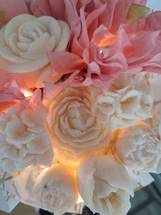 Bukiet świec Flower Box świec sojowych marmur różowy świecący