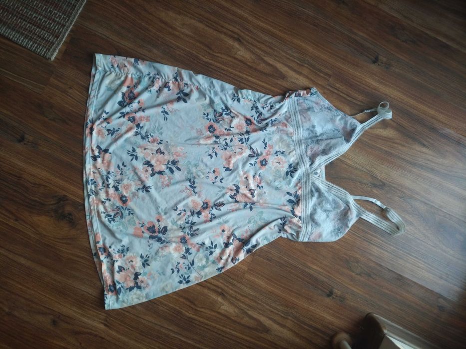 Koszulka nocna L w kwiaty