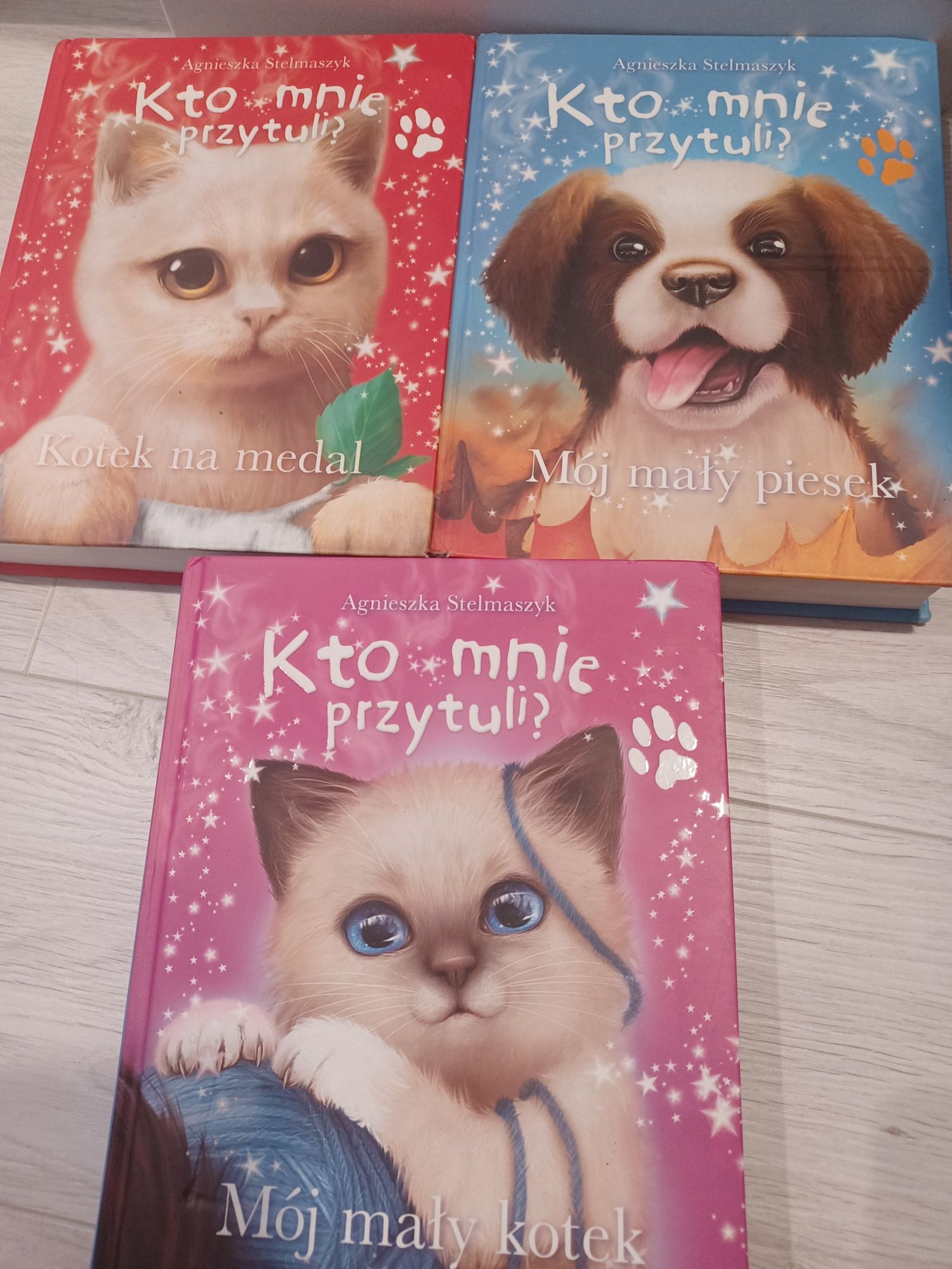 Kto mnie przytuli, 3 ksiazki