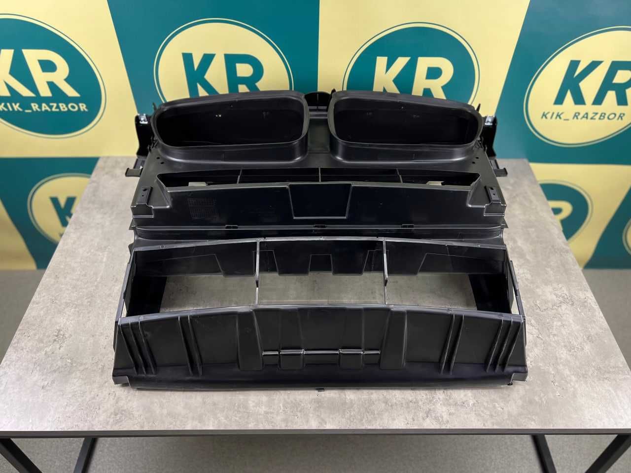 Воздуховод Центральний BMW  X3 ( F25 ) X4 ( F26 )	      51747210476