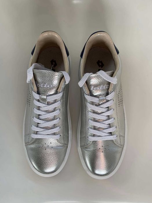 Ténis Lotto, em pele. Como Novos.