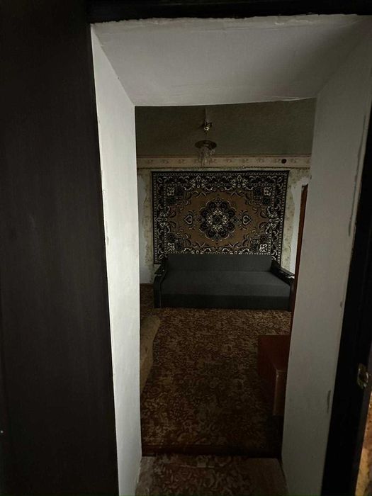 Будинок, в гарному стані частково зроблений ремонт.