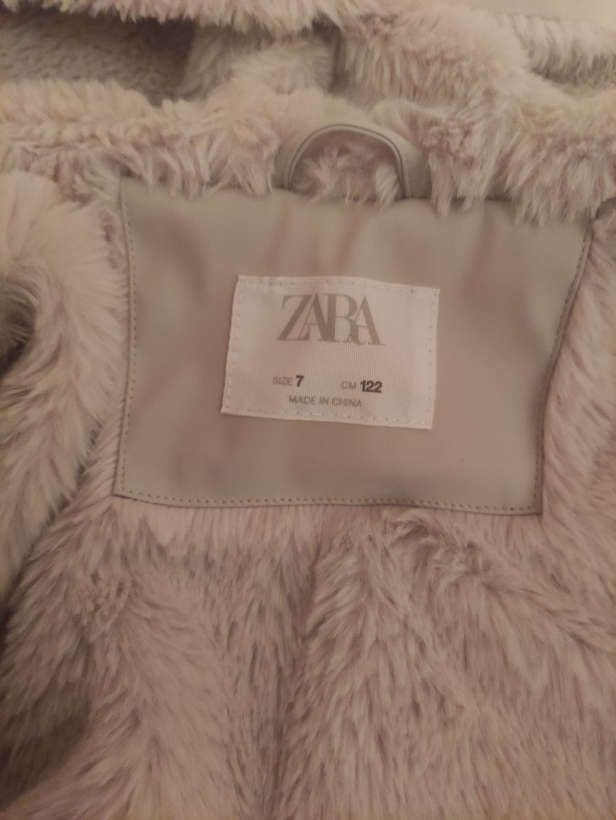 Пальто Zara 122рост