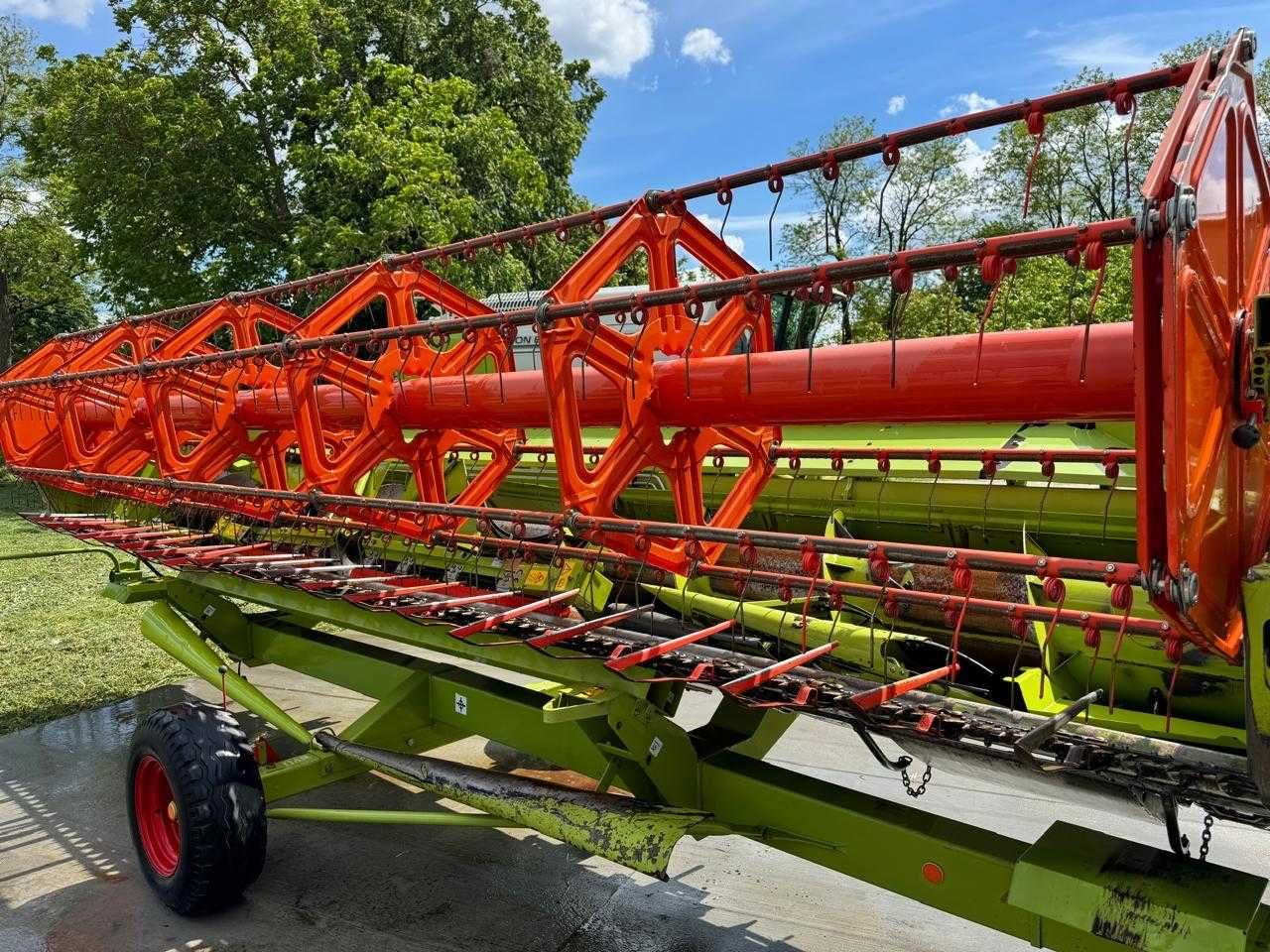 Комбайн Claas Lexion 560 ТТ  2009 рік  3200/1900 годин, повний привод