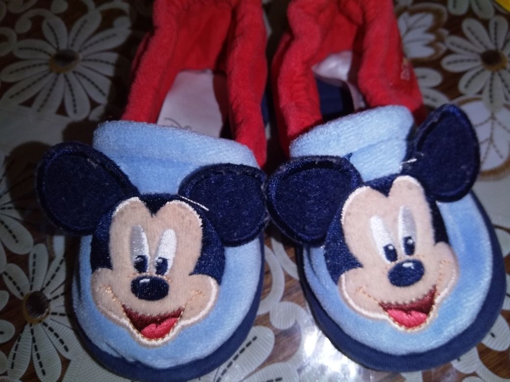 Тапочки Disney,тапочки на малыша,детская обувь