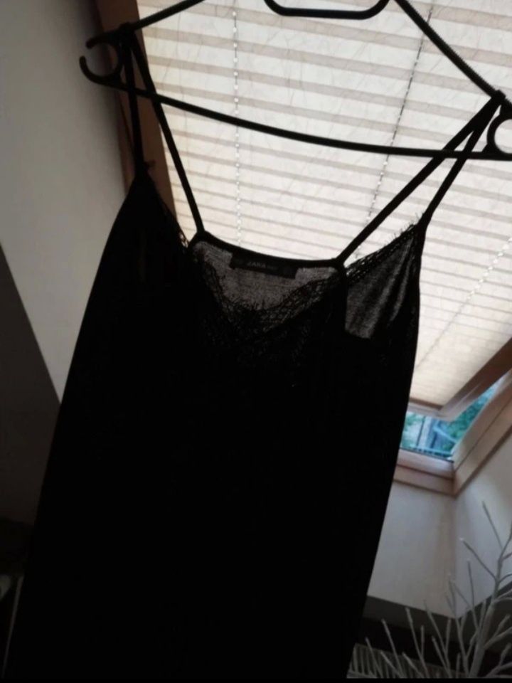Czarna maxi bieliźniana prążkowana sukienka