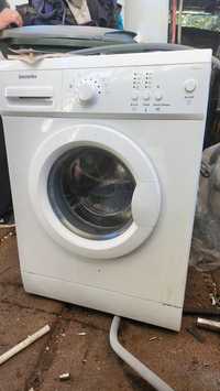 Máquina de lavar roupa confortec