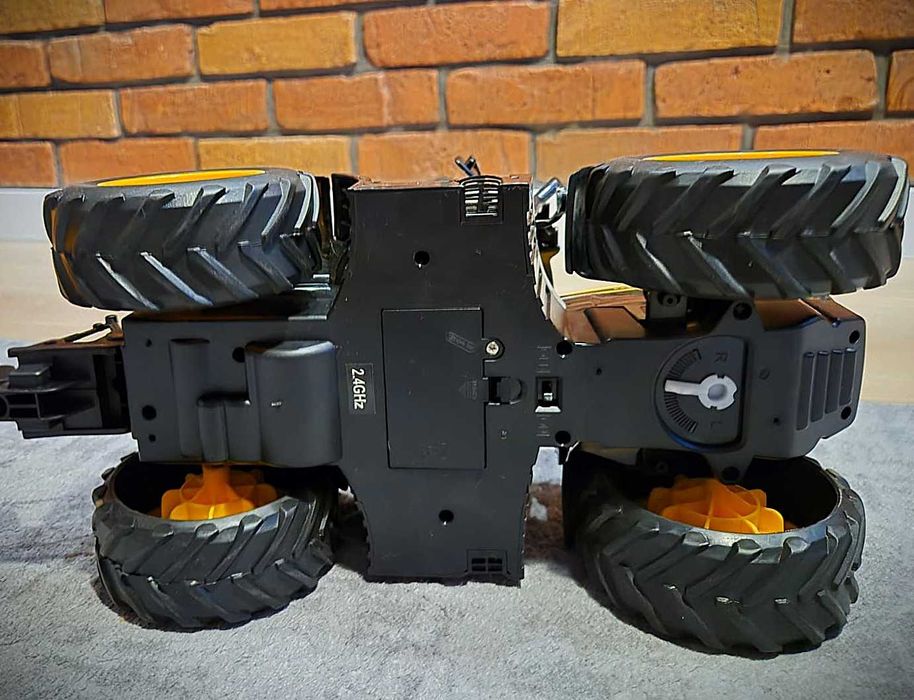 Traktor RC + przyczepa 1:16 - JCB E360-003