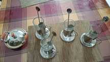 Copos com pega para agarrar,em vidro e inox