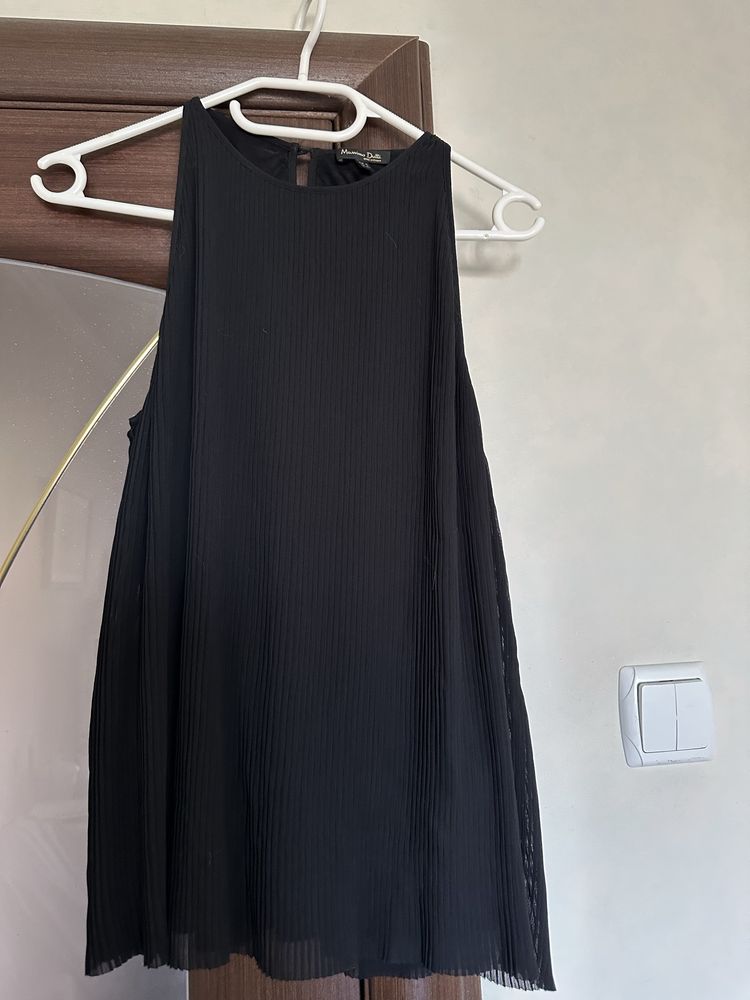Продам нарядну блузку Massimo Dutti