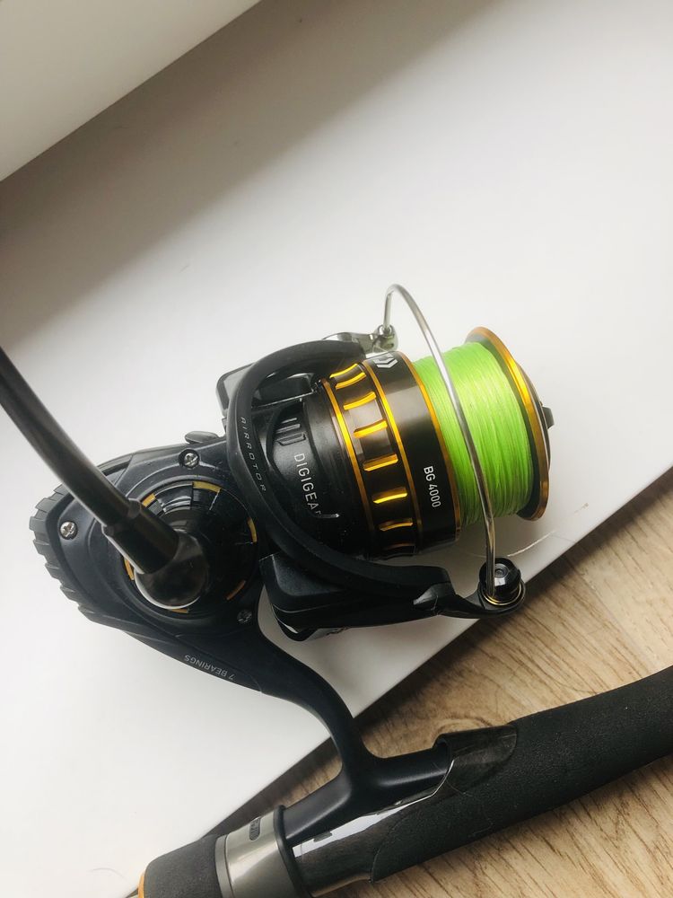 Daiwa BG 4000 com braid .205 novo