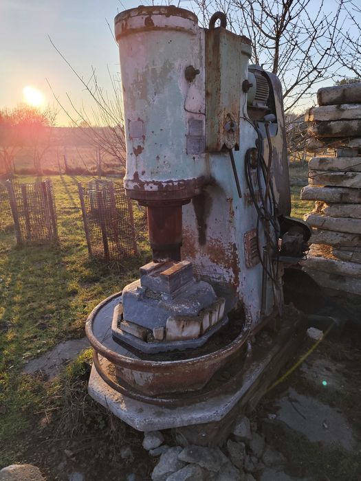 Młot Kowalski Sprężarkowy EFUK MŚ 160