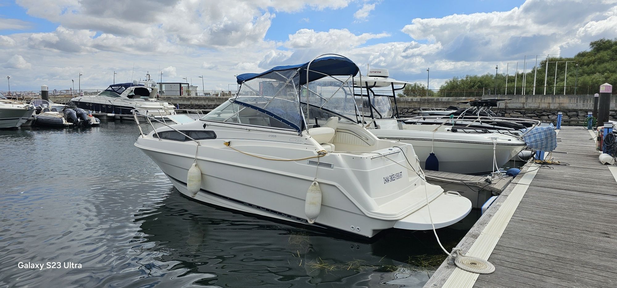 Bayliner ciera 2355 com propulsor de proa