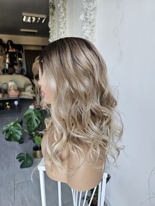 Peruka premium blond ombre Vanessa fale lacefront naturalna fryzura